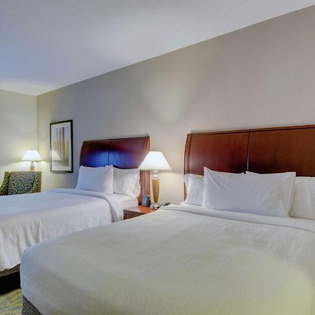 Hilton Garden Inn Norwalk Dış mekan fotoğraf
