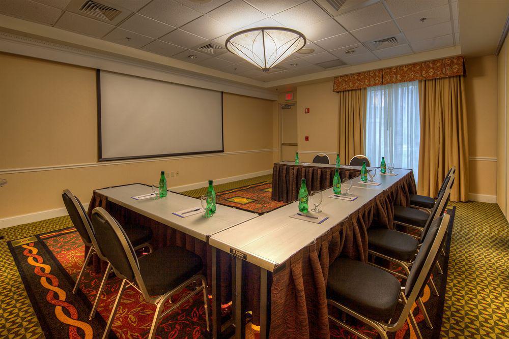 Hilton Garden Inn Norwalk İş olanakları fotoğraf