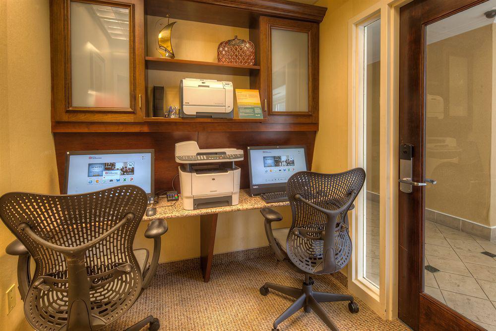 Hilton Garden Inn Norwalk Dış mekan fotoğraf