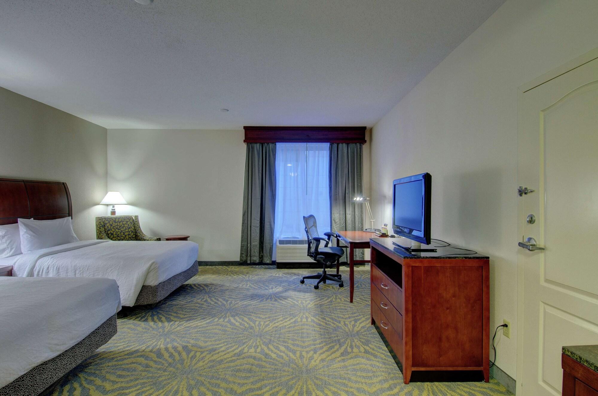 Hilton Garden Inn Norwalk Dış mekan fotoğraf