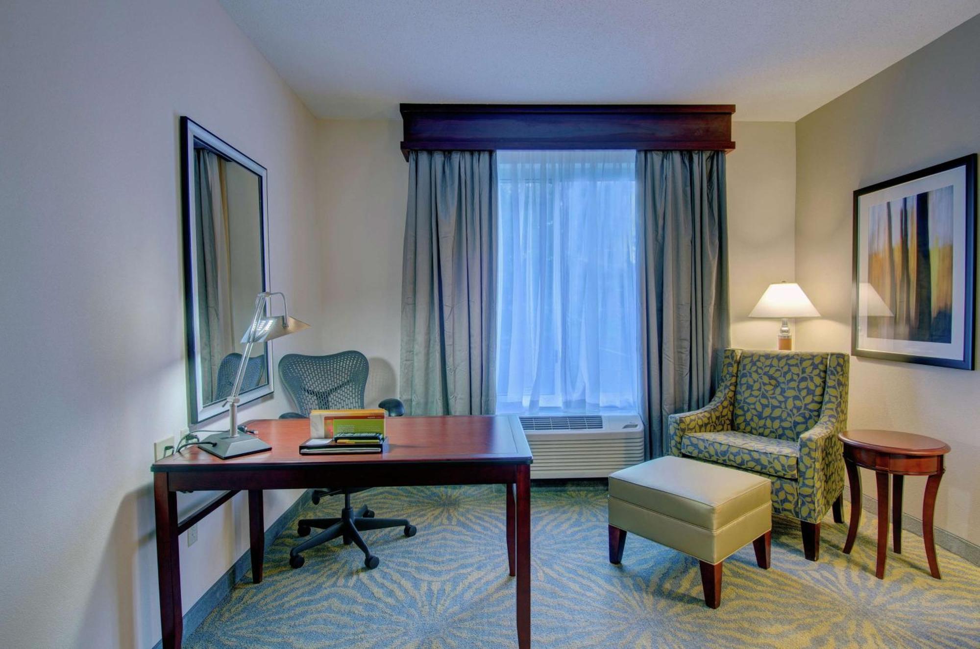 Hilton Garden Inn Norwalk Dış mekan fotoğraf