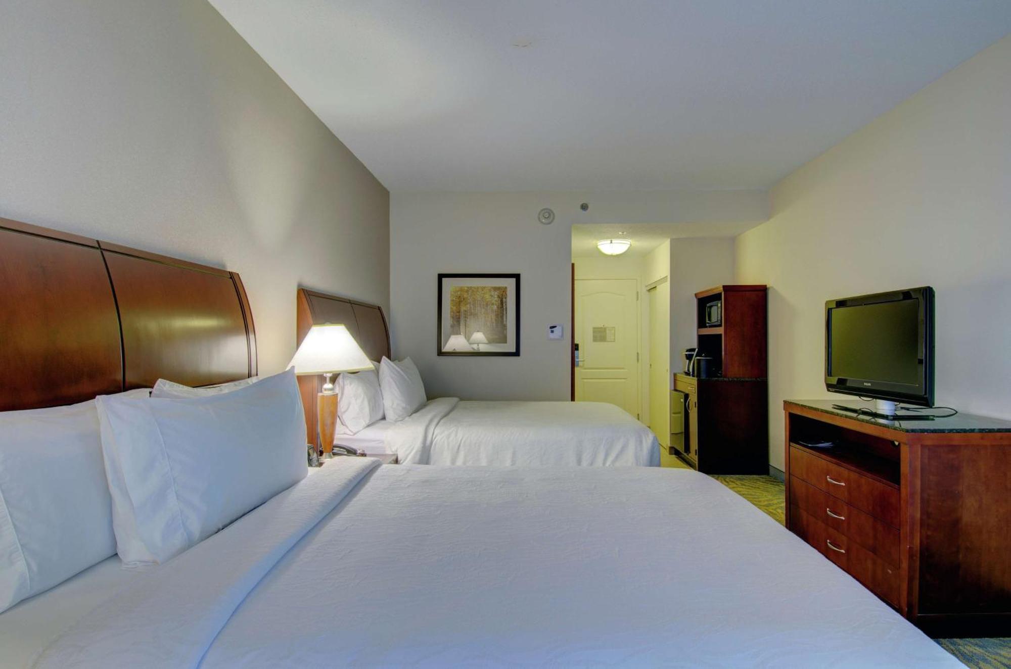 Hilton Garden Inn Norwalk Dış mekan fotoğraf