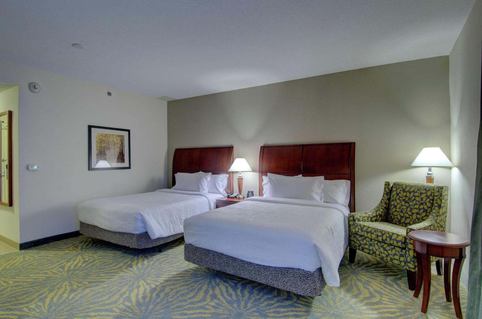 Hilton Garden Inn Norwalk Dış mekan fotoğraf