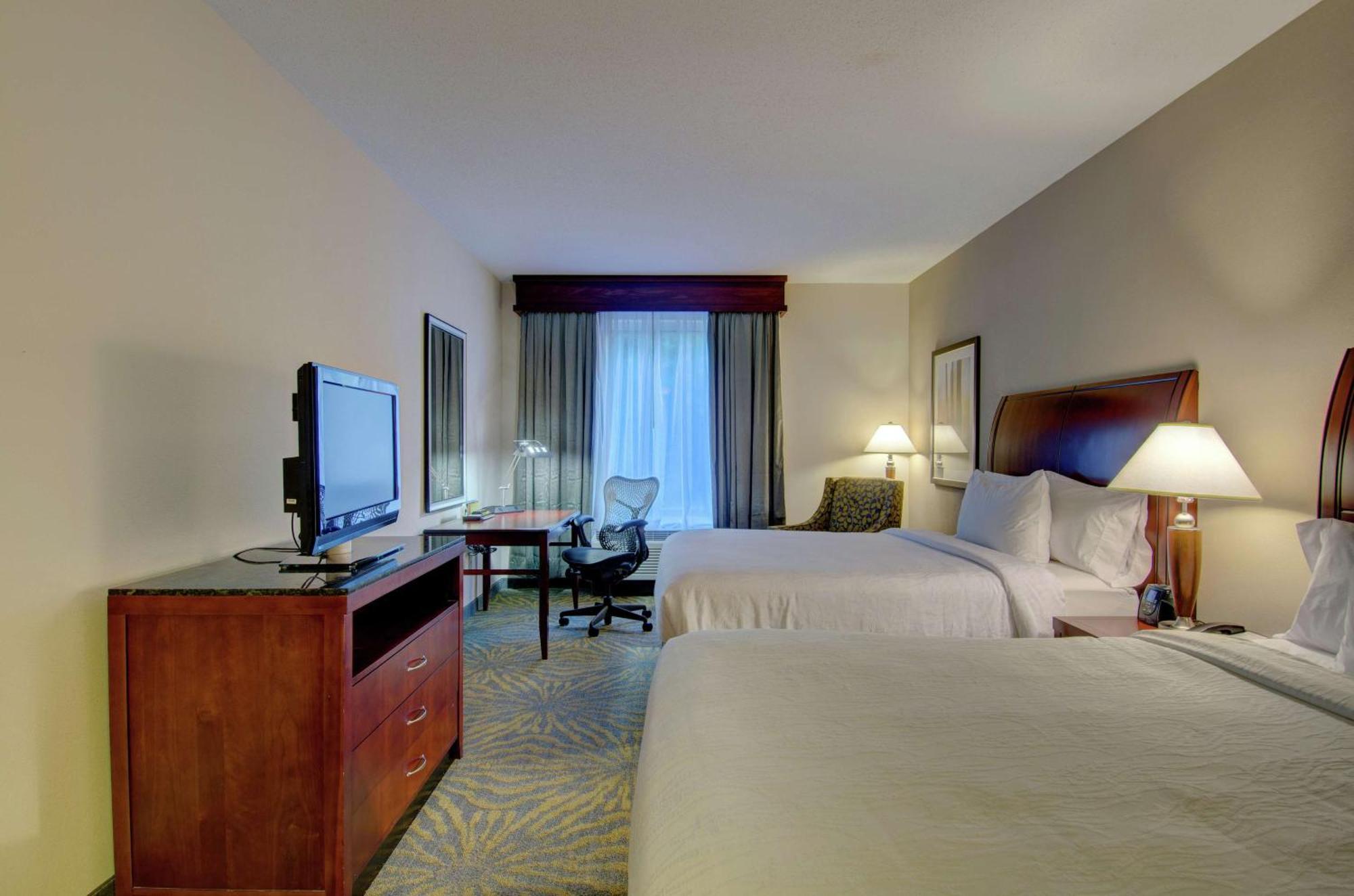 Hilton Garden Inn Norwalk Dış mekan fotoğraf