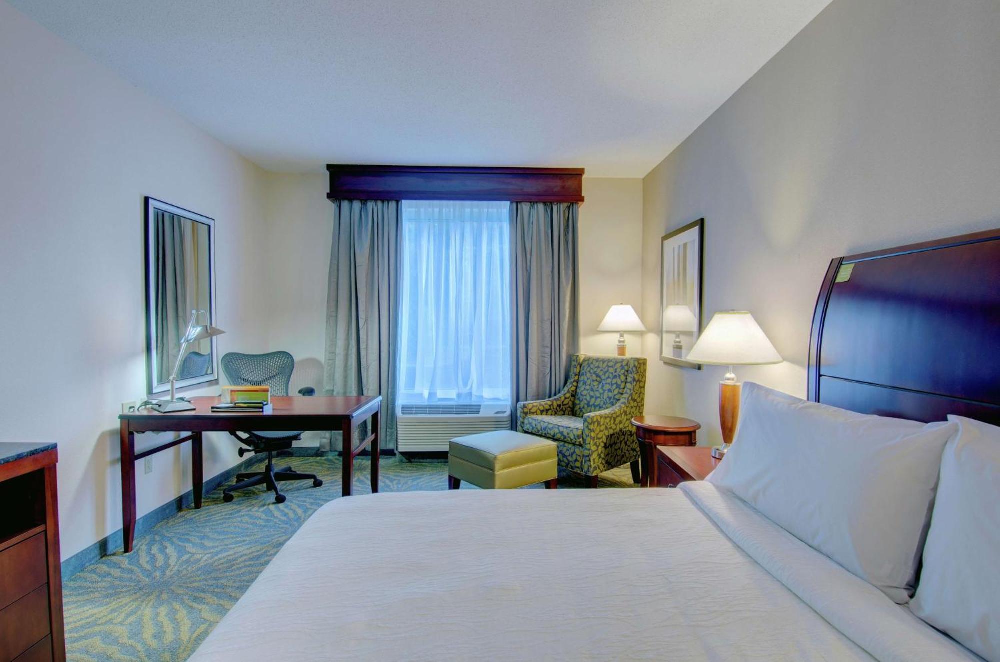 Hilton Garden Inn Norwalk Dış mekan fotoğraf