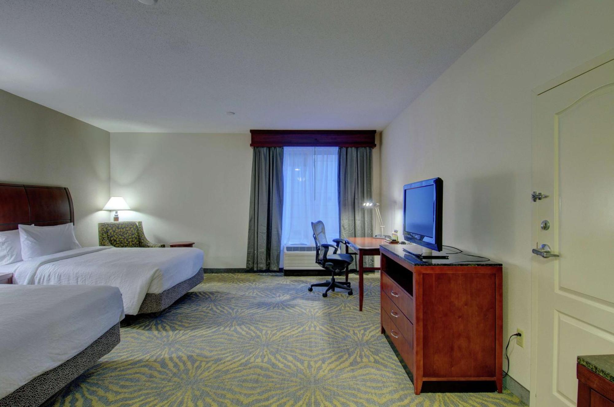 Hilton Garden Inn Norwalk Dış mekan fotoğraf
