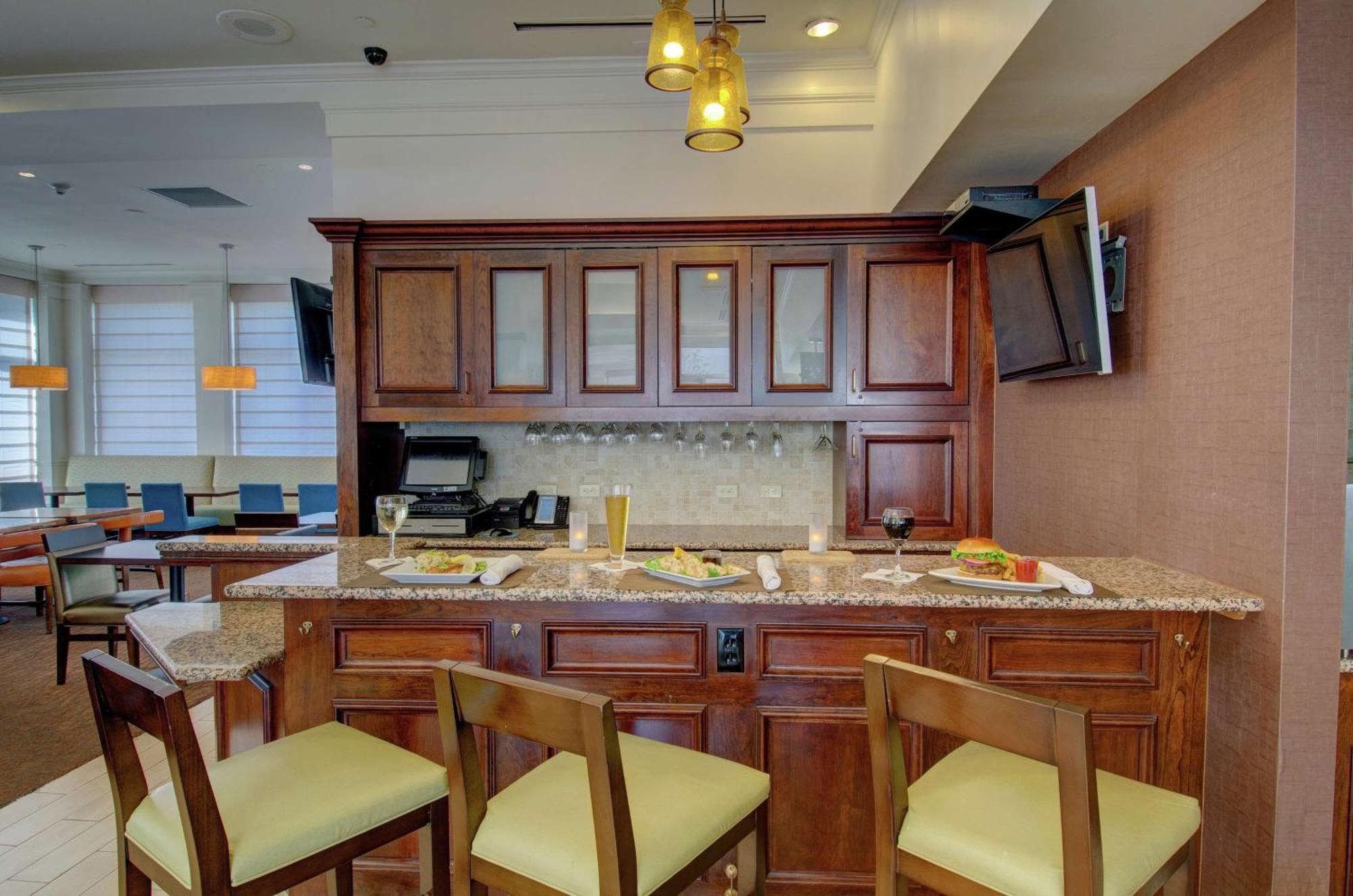 Hilton Garden Inn Norwalk Dış mekan fotoğraf