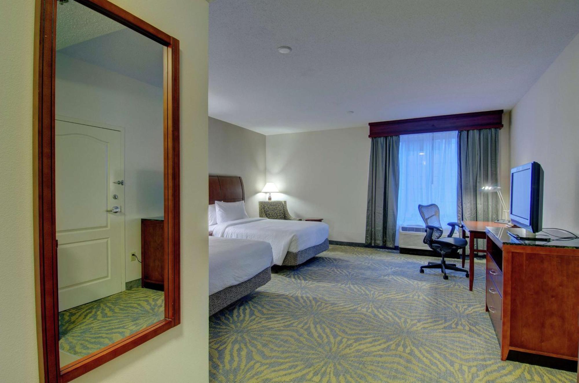 Hilton Garden Inn Norwalk Dış mekan fotoğraf
