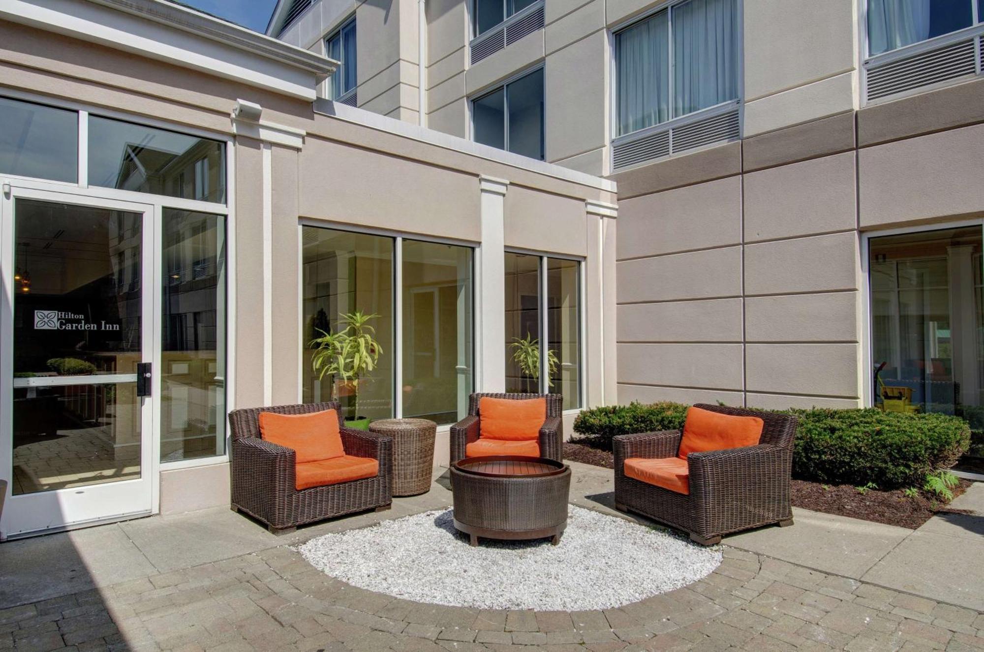 Hilton Garden Inn Norwalk Dış mekan fotoğraf