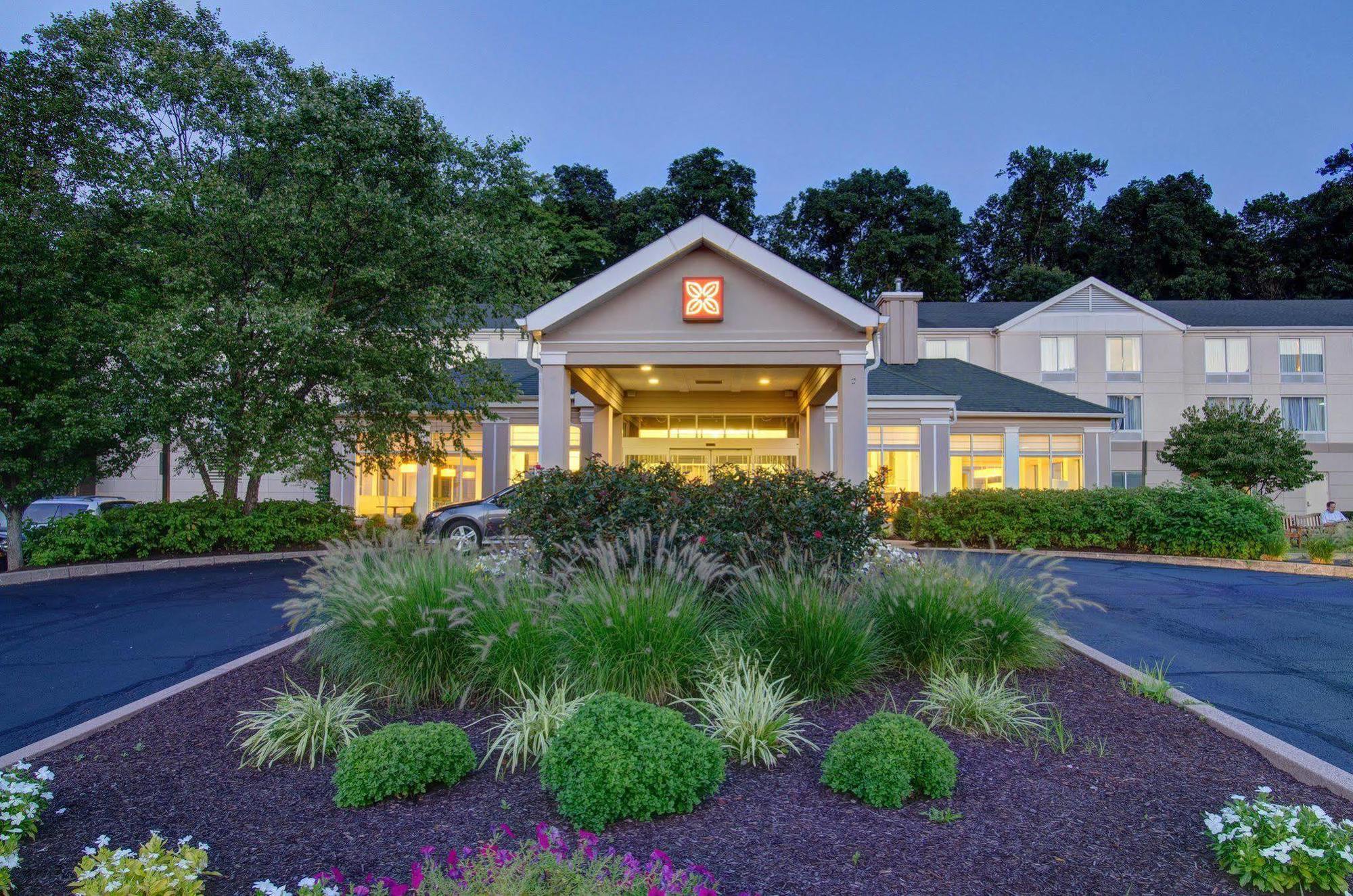 Hilton Garden Inn Norwalk Dış mekan fotoğraf
